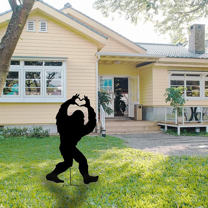 3.3ft Tall Metal Bigfoot Yard Decor Garden Stakes Display, Life Size Bigfoot Sasquatch Outdoor Yard Art Statue for 4th of July Decorations, Paito, Lawn, Black
