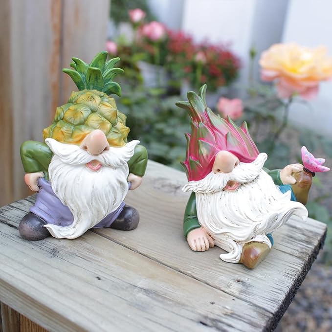 Purple Star Mini Gnome Fairy Garden Gnome Miniature Figurines for Fairy Garden Accessories Outdoor Small Resin Gnomes Statue Decor for Plant Pots Decorations Red