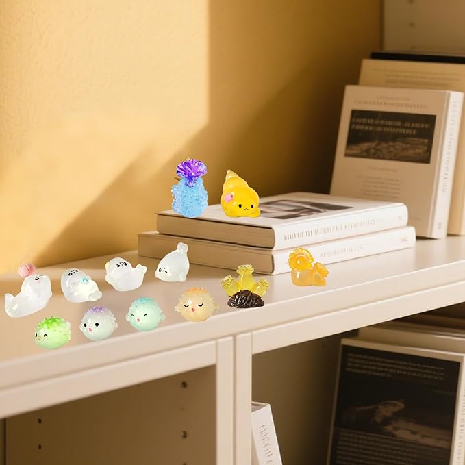 Luminous Mini Resin Ocean Animals Tiny Resin Sea Animal Tiny Turtle Octopus Dolphin Shark Miniature Figurines for Fish Tank Decorations, Glow in The Dark for Garden Miniatures Accessories 50 pcs