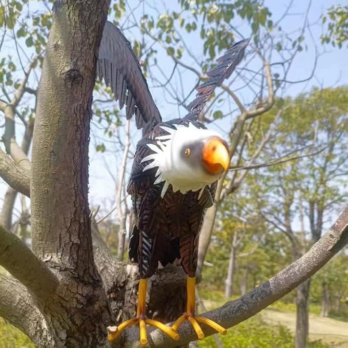 Eagle Statue Animal Sculpture Garden Decoration Metal Yard Art for Yard Outdoor Decoration