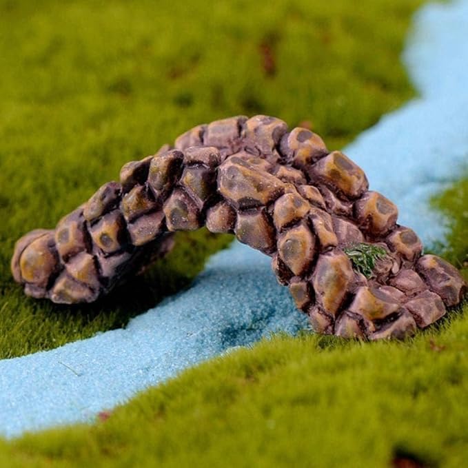 DIY Miniature Resin Bridge for Fairy Garden - Brown Small Bridge Lawn Ornament, Vintage Style, 6.6 x 2.5 cm, Perfect for Dollhouse Decor, Garden Decorations, and Craft Projects