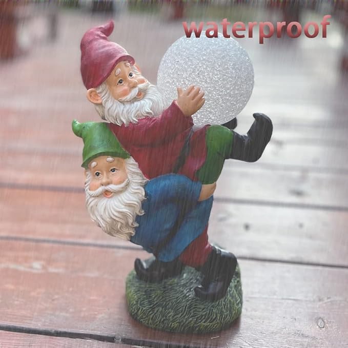 Solar Powered 2 Gnomes Playing with Ball, Decorated Solar Light, Garden Decorations Statues, Resin Garden Figurines (2 Gnomes with a Glass Ball)