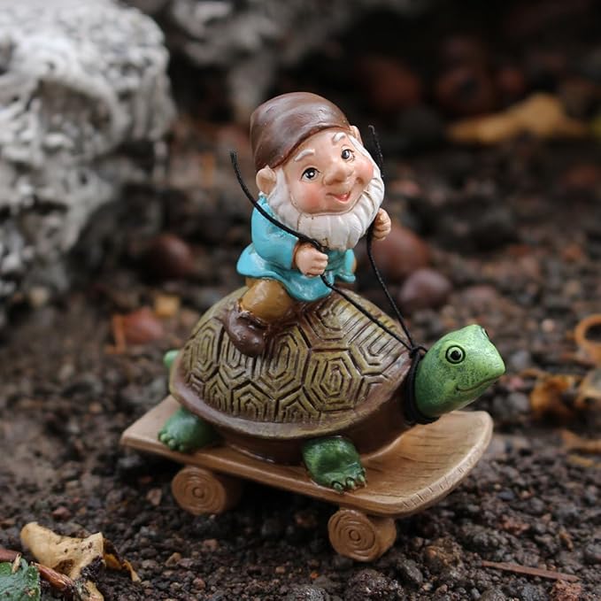 3PCS 3D Mini Gnome Statue, Gnome Riding Turtle, Duck, Snail Statue, Outdoor Fairy Garden Resin Crafts, Micro Landscape Ornaments, Landscaping DIY Garden Sculptures, Yard Lawn Home Decor (3 PCS)