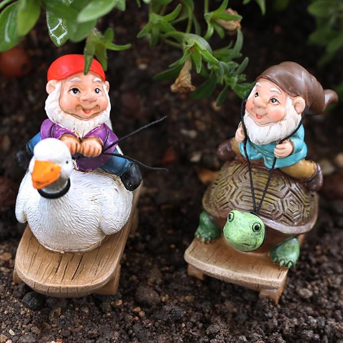 3PCS 3D Mini Gnome Statue, Gnome Riding Turtle, Duck, Snail Statue, Outdoor Fairy Garden Resin Crafts, Micro Landscape Ornaments, Landscaping DIY Garden Sculptures, Yard Lawn Home Decor (3 PCS)