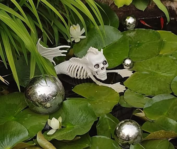 Nerien Gazing Ball, Stainless Steel Garden Mirror Globe, Polished Ornament Sphere, Hollow Floating Reflective Hemisphere, for Home Outdoor Pond Housewarming Swimming Pool Decoration, Silver, 8Pcs