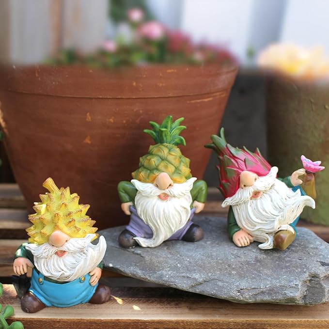 Purple Star Mini Pineapple Gnome Fairy Garden Gnome Miniature Figurines for Fairy Garden Accessories Outdoor Small Resin Gnomes Statue Decor for Plant Pot Decorations Green