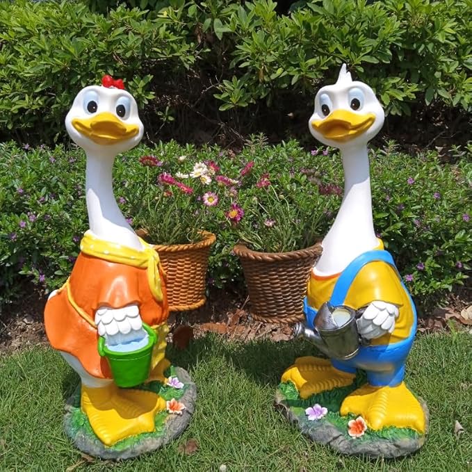 Couple Duck Garden Statue Duck Succulent Plant Flower Pot Goose Flower Pot Statue Indoor and Outdoor Art Decoration Courtyard Garden Terrace Lawn and Office Decoration Ideal Festival Gift