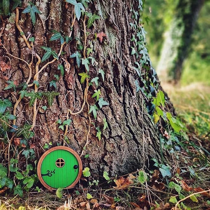 1Pc Fairy Garden Door for Tree, Fairys Doors for Trees Outdoor and Tree Trunk, Mini Fairy Garden Sculpture Lawn Ornament Decor, Fairys Tales Door Decoration，Gardens Miniatures (Green)