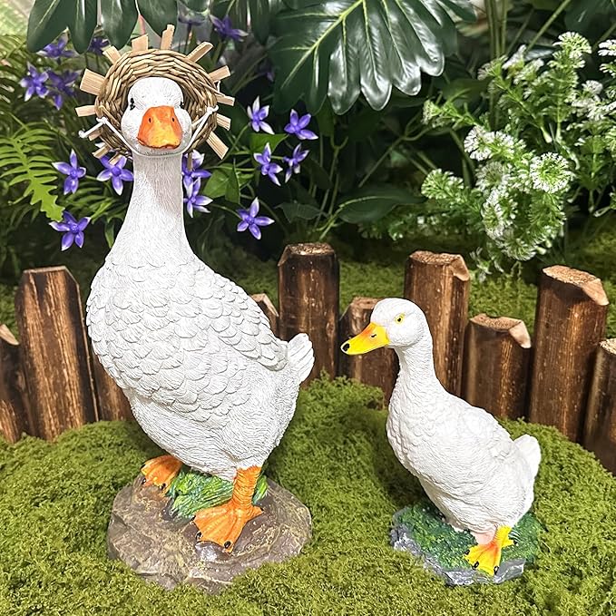 Realistic Duck Statues, Funny Duck Fence Decoration, Resin Duck Decor, Outdoor Animal Statue, Duck Sculpture, Perfect for Home Garden Stairs, Farm, Patio, Backyard (11.6 in)