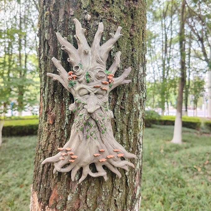 Whimsical Tree Face Garden Decoration ，Tree Faces Decor Outdoor Wallmounted Statue Art with Leaf Features, Outdoor Decor Garden Accessory.(Mushroom)