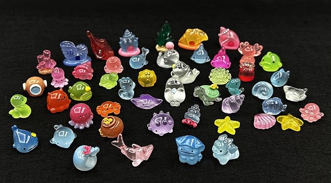 Geiomoo Mini Resin Crafts Decors, Mixed Garden Accessories, Miniature Set for DIY Landscape Fish Tank Home (50 Pcs)